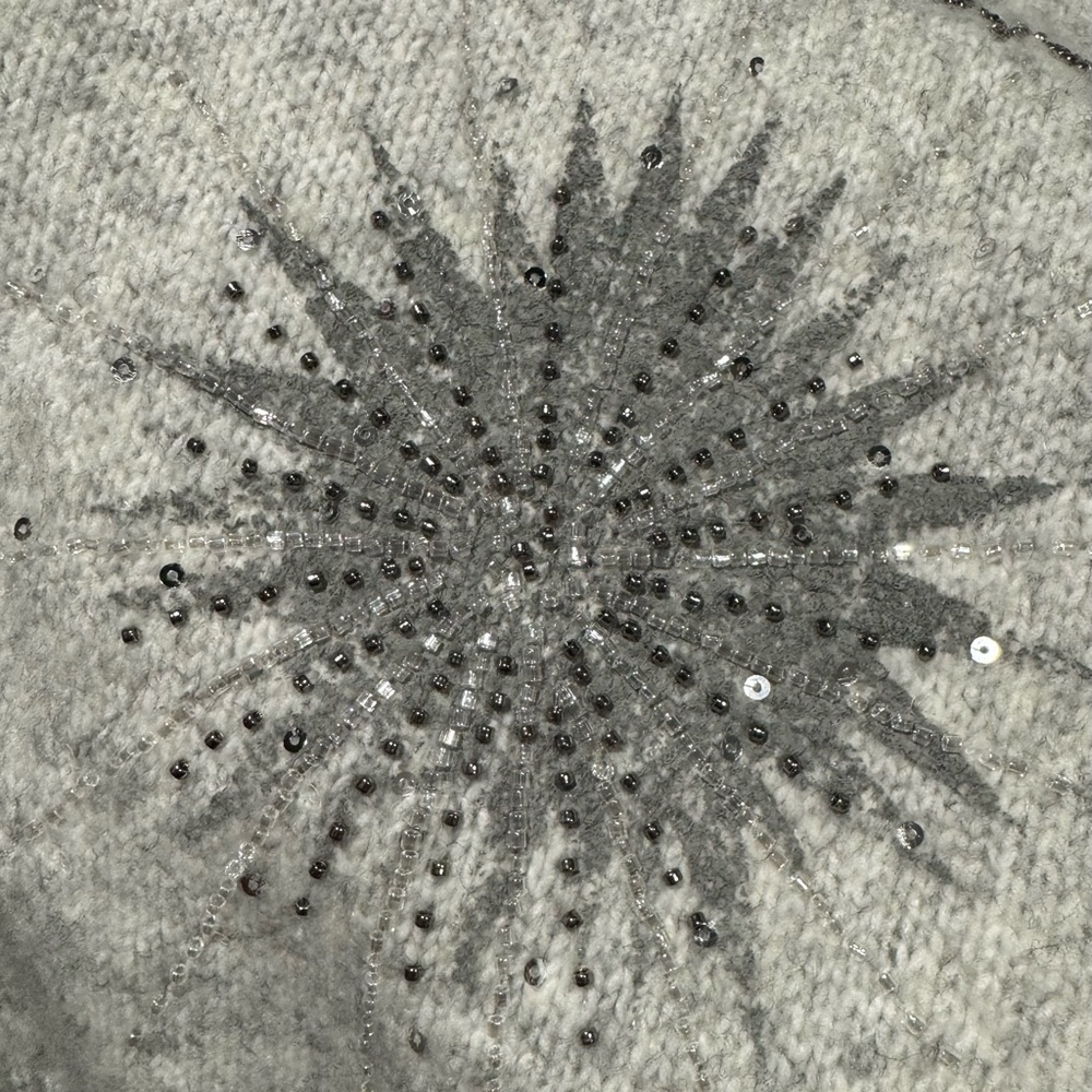 WHBM Snowflake Embellished V-Neck Tunic Sweater Light Gray Size Small Wool Blend - Picture 7 of 10